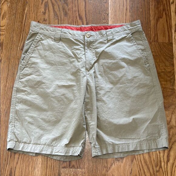 Columbia men’s khaki Flat Front Shorts - Picture 1 of 7